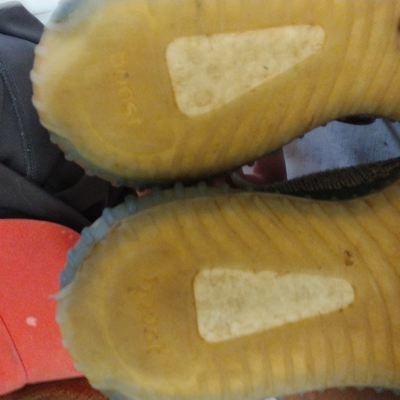 Adidas Yeezy boost - Picture 4 of 5